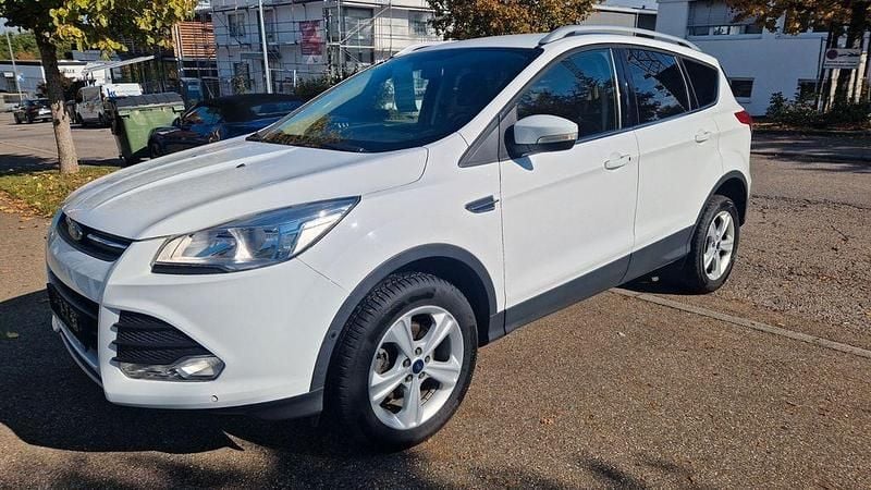 Weiß Gebraucht 2014 Ford Kuga Trend SUV | 7.900 € (Guter Preis) - Bild 1/4