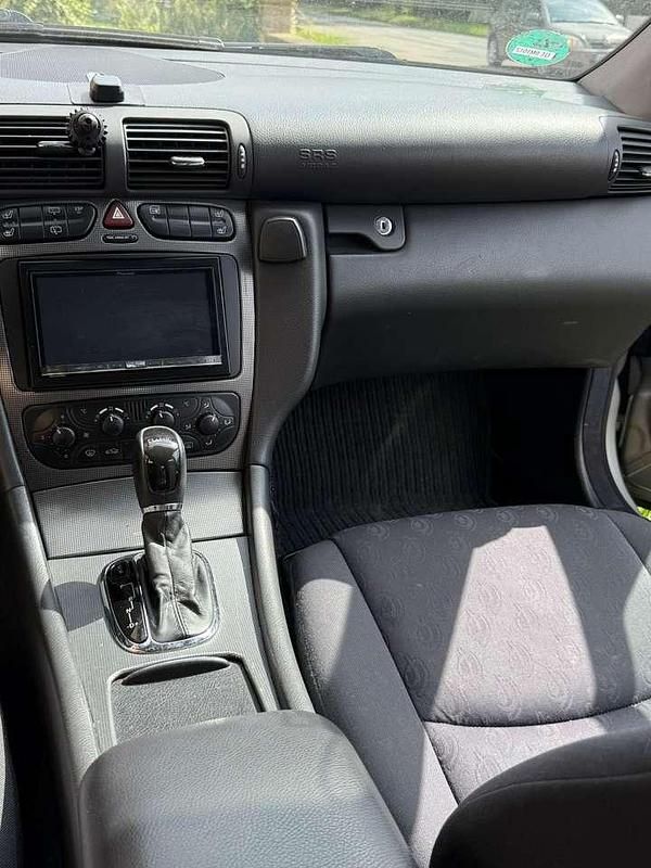 Gebraucht Mercedes C180 Classic 143 PS (105 kW) 2003 Kombi