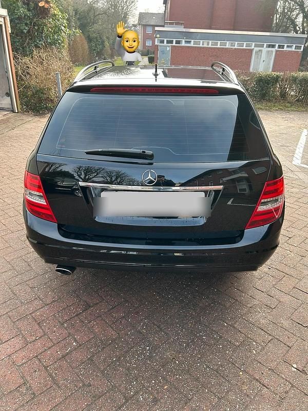 Gebraucht Mercedes 220 170 PS (125 kW) 2012 Schwarz Kombi