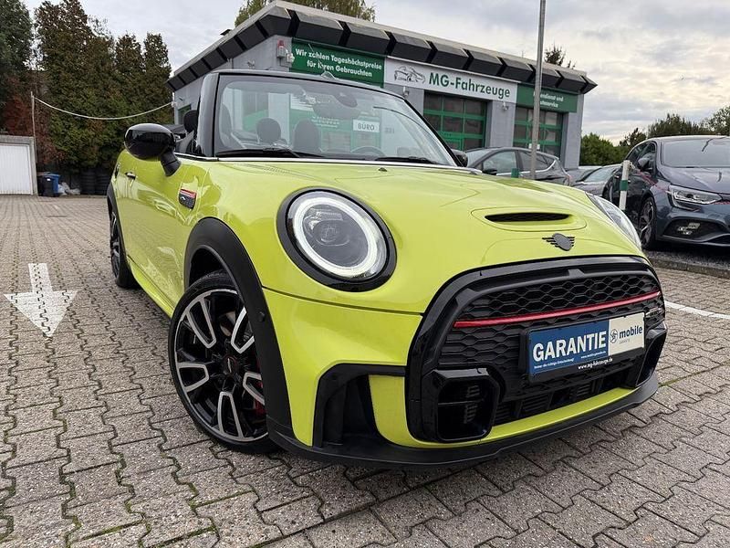 Gelb Gebraucht 2024 Mini John Cooper Works Cabriolet Cabrio | 37.949 € (Fairer Preis) - Bild 1/4