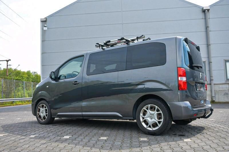 Grau Gebraucht 2016 Citroën Spacetourer Van | 17.300 € (Fairer Preis) - Bild 1/4