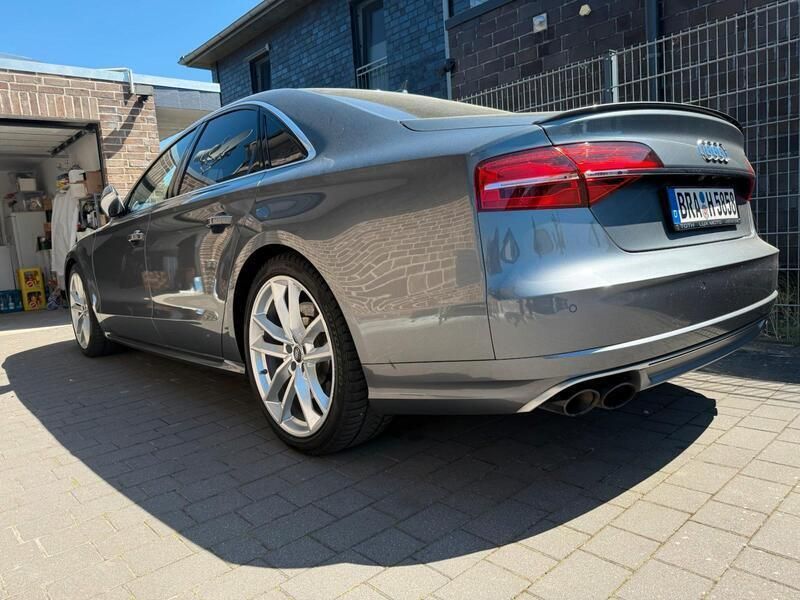 Grau Gebraucht 2017 Audi S8 Ambiente Limousine | 41.000 € (Guter Preis) - Bild 1/4