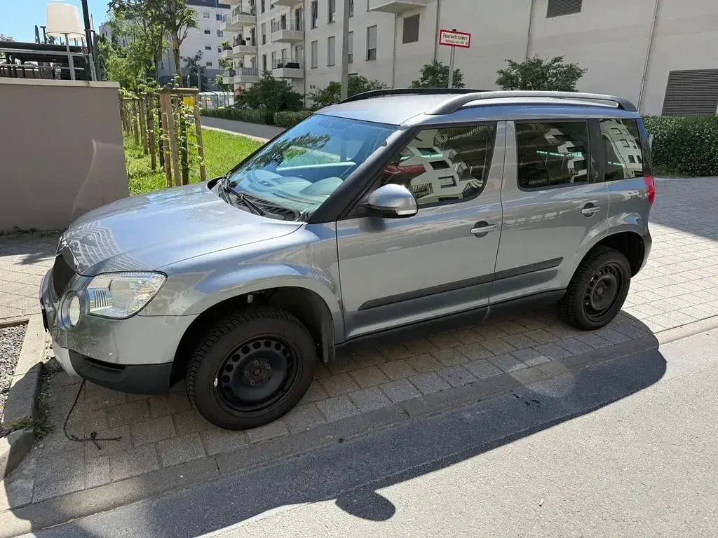 Używany Skoda Yeti Elegance 122 KM (89 kW) 2012 Szary SUV