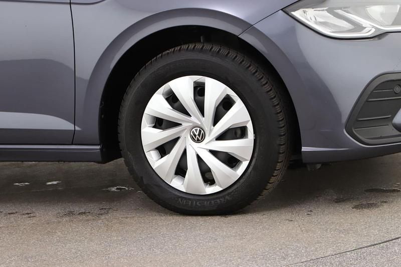 Gebraucht VW Polo Basis 80 PS (58 kW) 2023 Grau Limousine