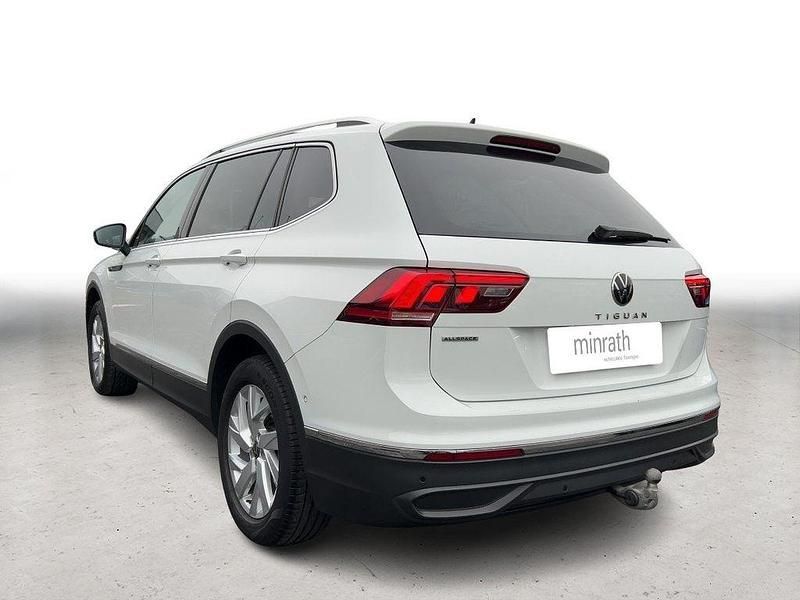 Gebraucht VW Tiguan Allspace Life 150 PS (110 kW) 2022 Weiß SUV
