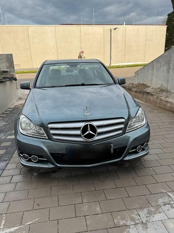 Gebraucht Mercedes C200 184 PS (135 kW) 2011 Grau Limousine