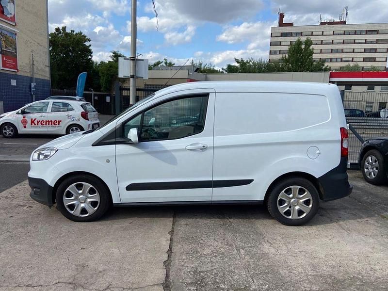 Gebraucht Ford Transit Trend 95 PS (69 kW) 2018 Weiß Van / Kleinbus
