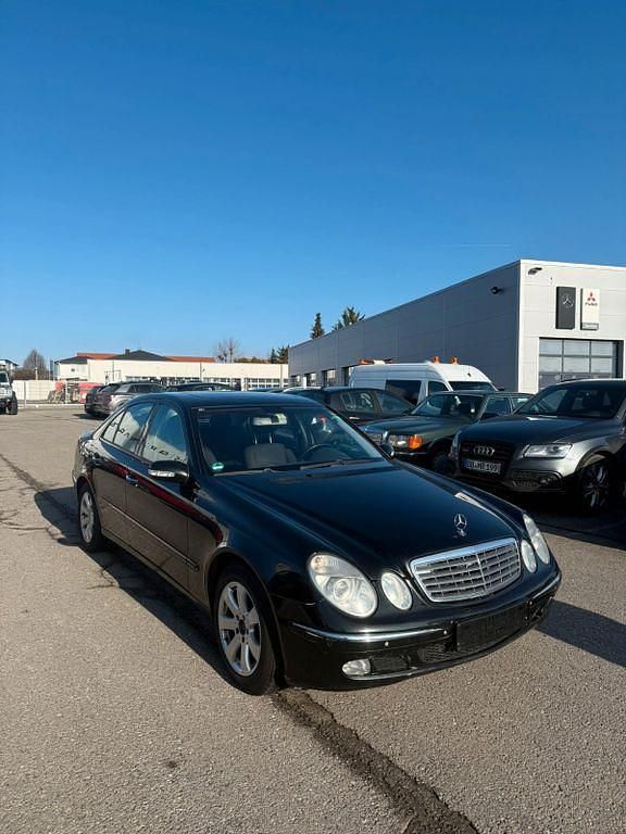 Brugt Mercedes E220 Elegance 150 HK (110 kW) 2003 Sort Sedan