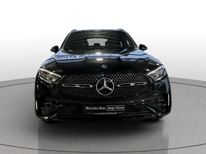 Gebraucht Mercedes GLC220 AMG line 197 PS (144 kW) 2025 Metalliclack obsidianschwarz SUV