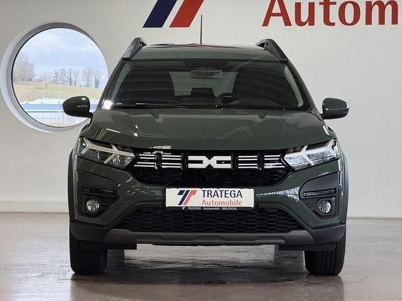 Gebraucht Dacia Jogger Expression 141 PS (103 kW) 2025 Safarigrãœngrau Van / Kleinbus
