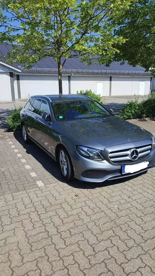 Second-hand Mercedes E220 Avantgarde 194 CP (142 kW) 2017 Gri Break