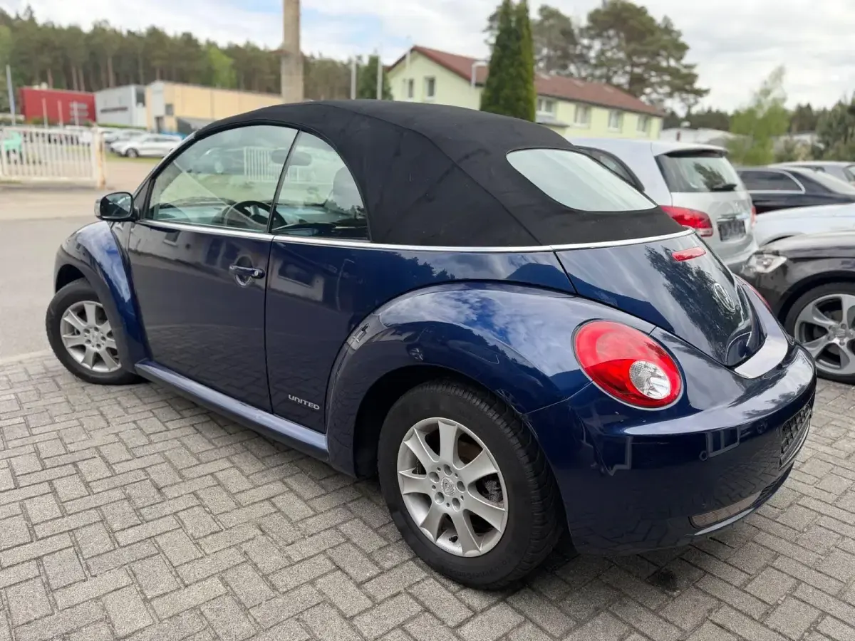 Gebraucht VW New Beetle Cabriolet United 75 PS (55 kW) 2008 Blau Cabrio
