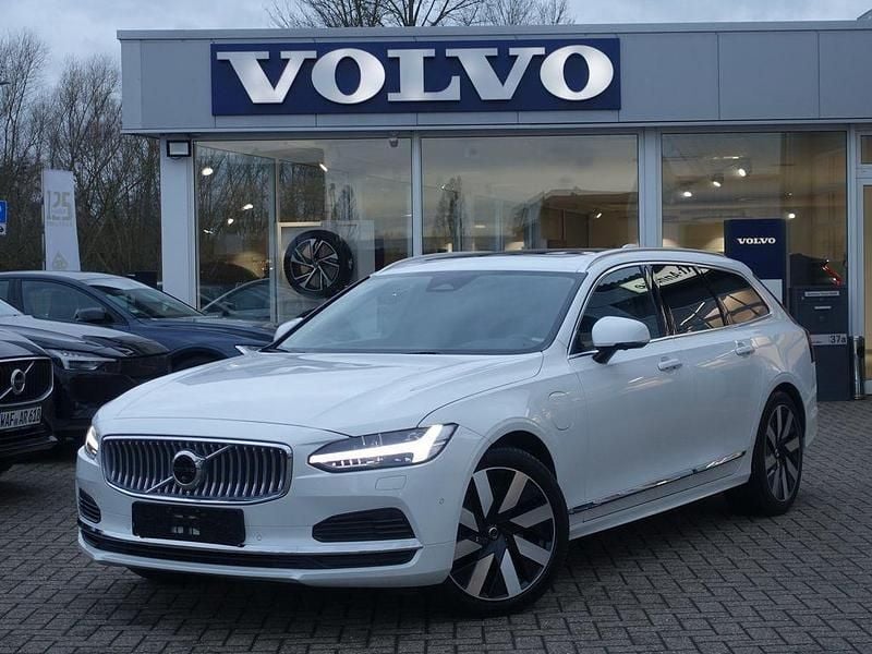Gebraucht Volvo V90 Ultra 455 PS (334 kW) 2025 Crystal white Kombi