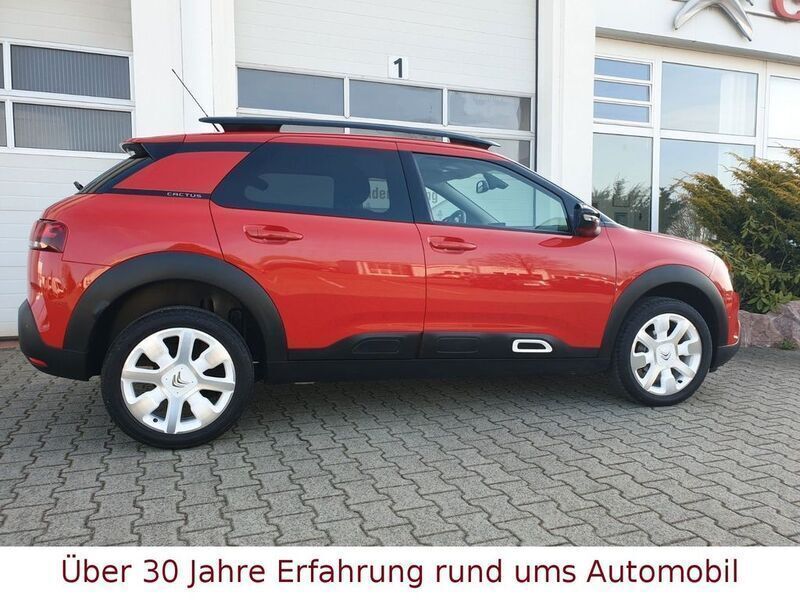Rot Gebraucht 2019 Citroën C4 Cactus PureTech Kleinwagen | 11.990 € (Fairer Preis) - Bild 1/4