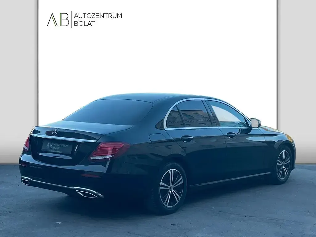 Second-hand Mercedes E200 160 CP (117 kW) 2020 Negru Berlinǎ