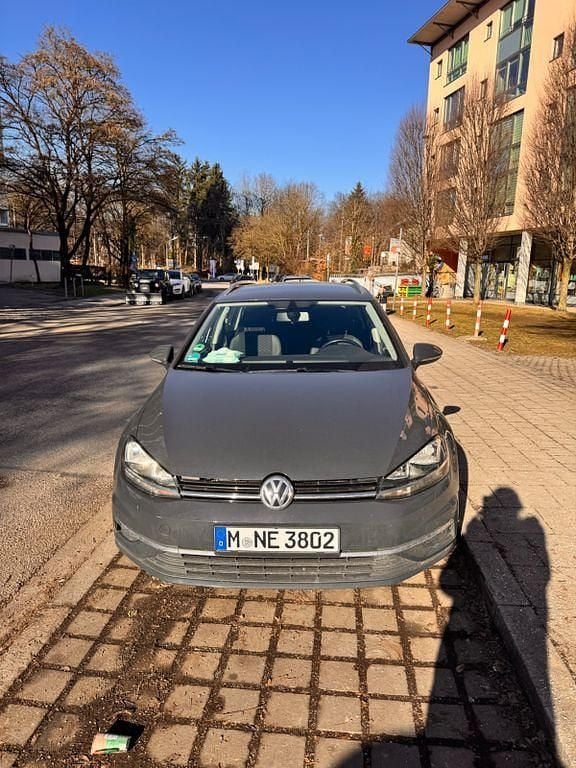 Grau Gebraucht 2019 VW Golf VII Comfortline Kombi | 11.500 € (Fairer Preis) - Bild 1/4