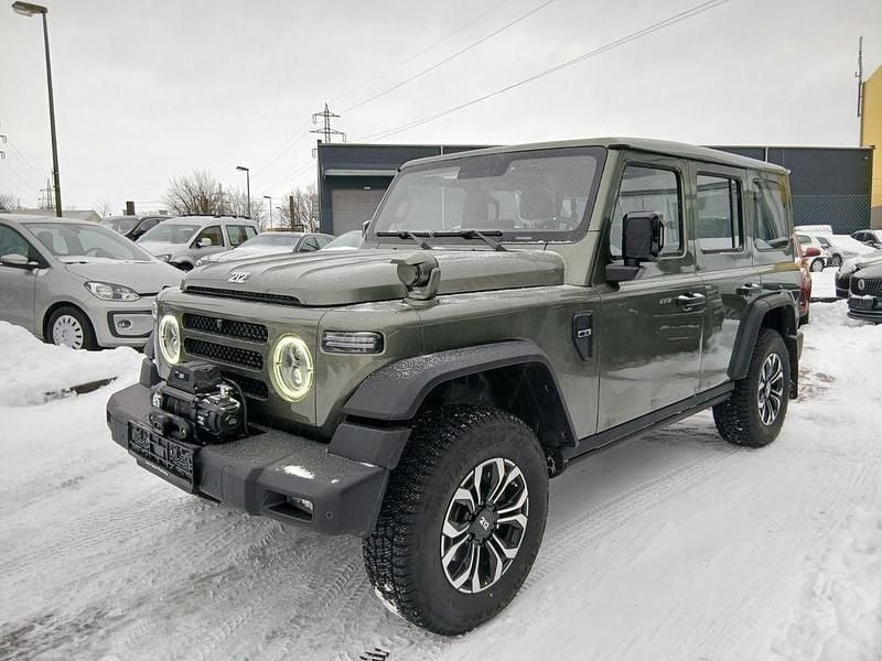 Neu BAW 212 166 PS (122 kW) 2026 Grün SUV