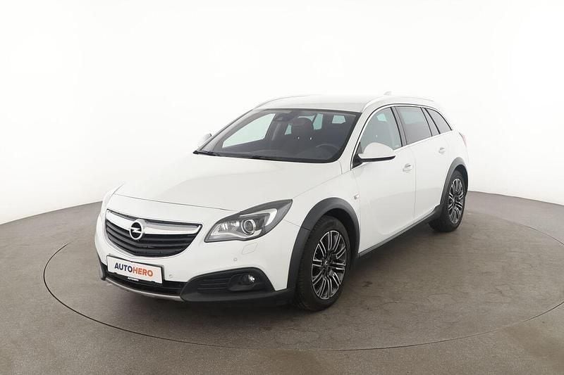 Weiß Gebraucht 2017 Opel Insignia Country Tourer Basis Kombi | 13.020 € (Fairer Preis) - Bild 1/3