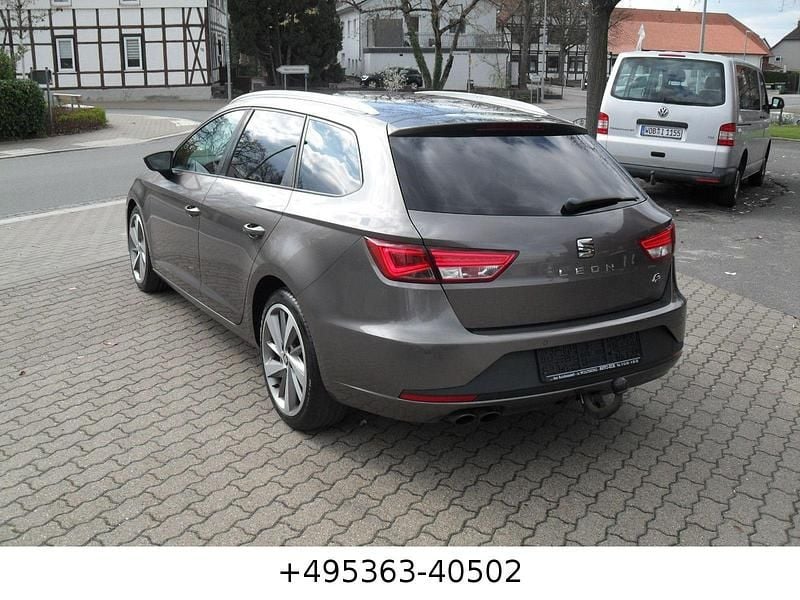Usado Seat Leon ST FR 150 HP (110 kW) 2015 Cinzento Carrinha