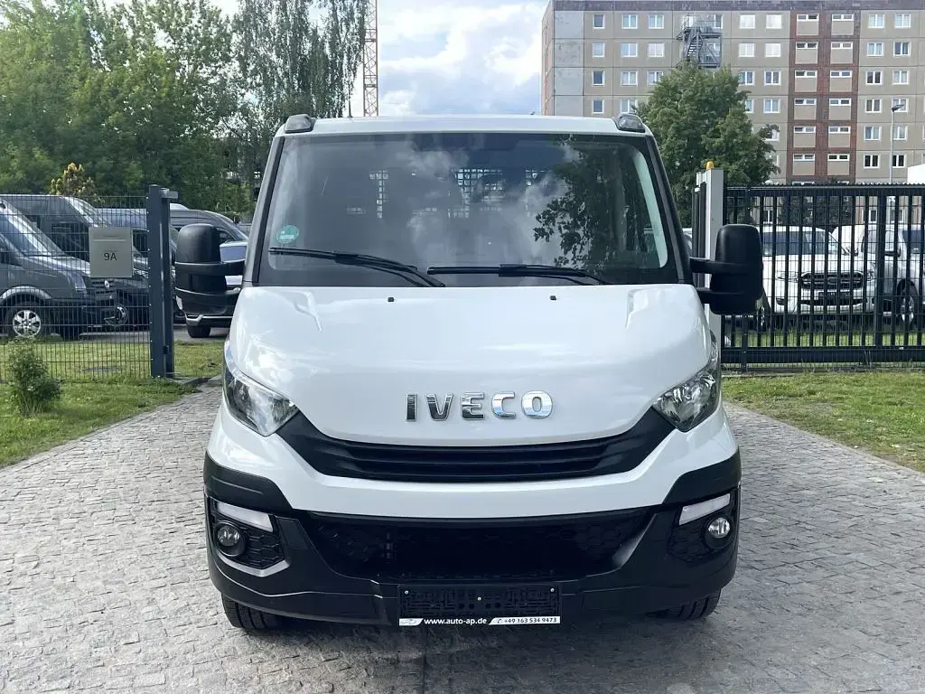 Gebraucht Iveco Daily 156 PS (114 kW) 2019 Weiss (metallic) Van