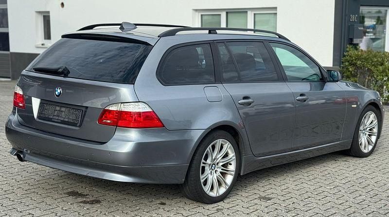 Gebraucht BMW 520 Lifestyle 170 PS (125 kW) 2009 Grau Kombi
