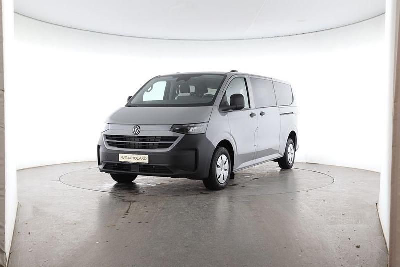 Neu VW T7 150 PS (110 kW) 2026 Grau Van
