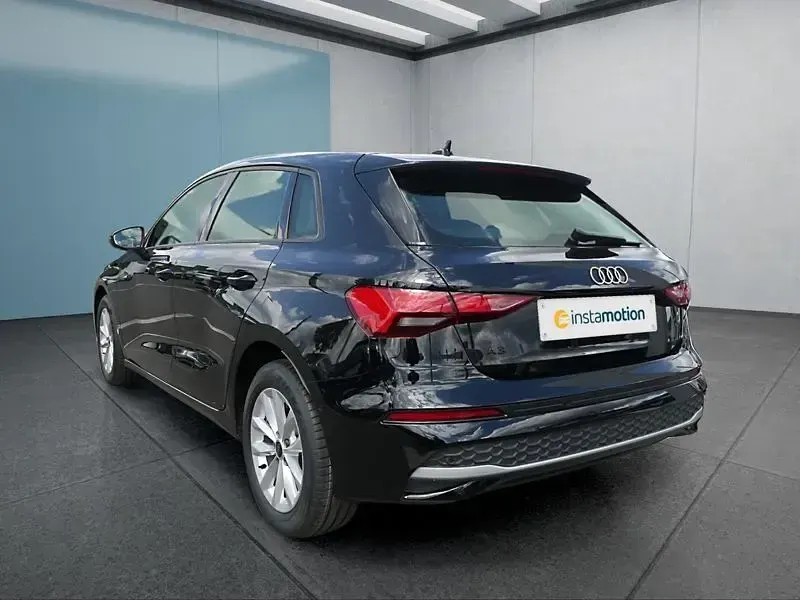 Gebraucht Audi A3 Sportback 116 PS (85 kW) 2025 Schwarz Kleinwagen
