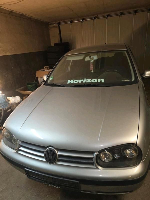 Silber Gebraucht 2002 VW Golf Limousine | 1.600 € (Fairer Preis) - Bild 1/4