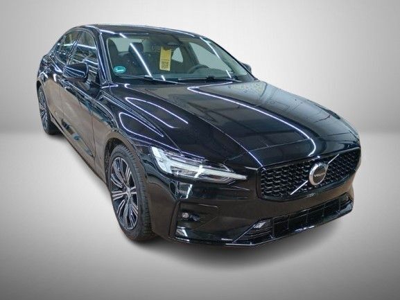 Gebraucht Volvo S60 Plus 197 PS (144 kW) 2024 Onyx black / metallic Limousine