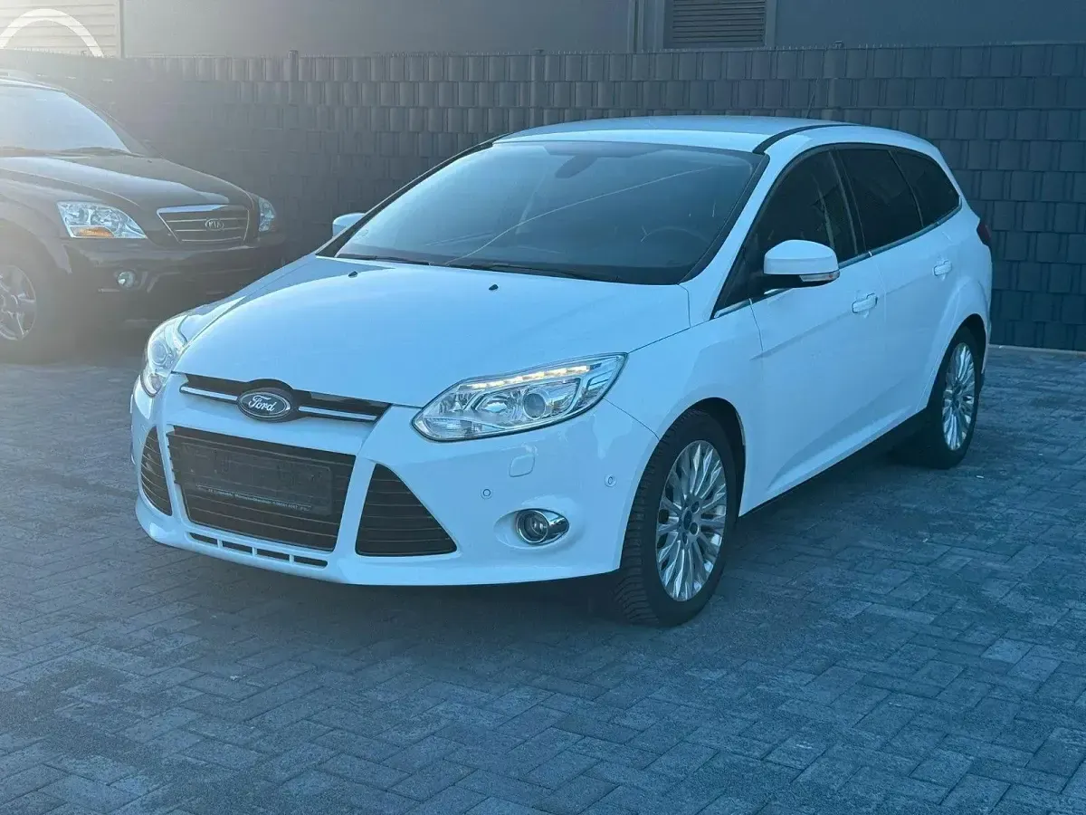 Brugt Ford Focus Titanium 150 HK (110 kW) 2012 Hvid Stationcar