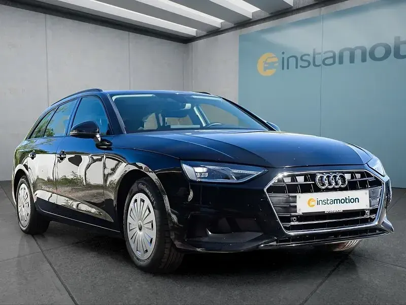 Gebraucht Audi A4 163 PS (119 kW) 2023 Schwarz Kombi