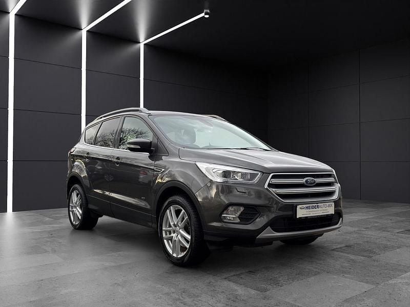 Gebraucht Ford Kuga Cool & Connect 150 PS (110 kW) 2017 Grau SUV