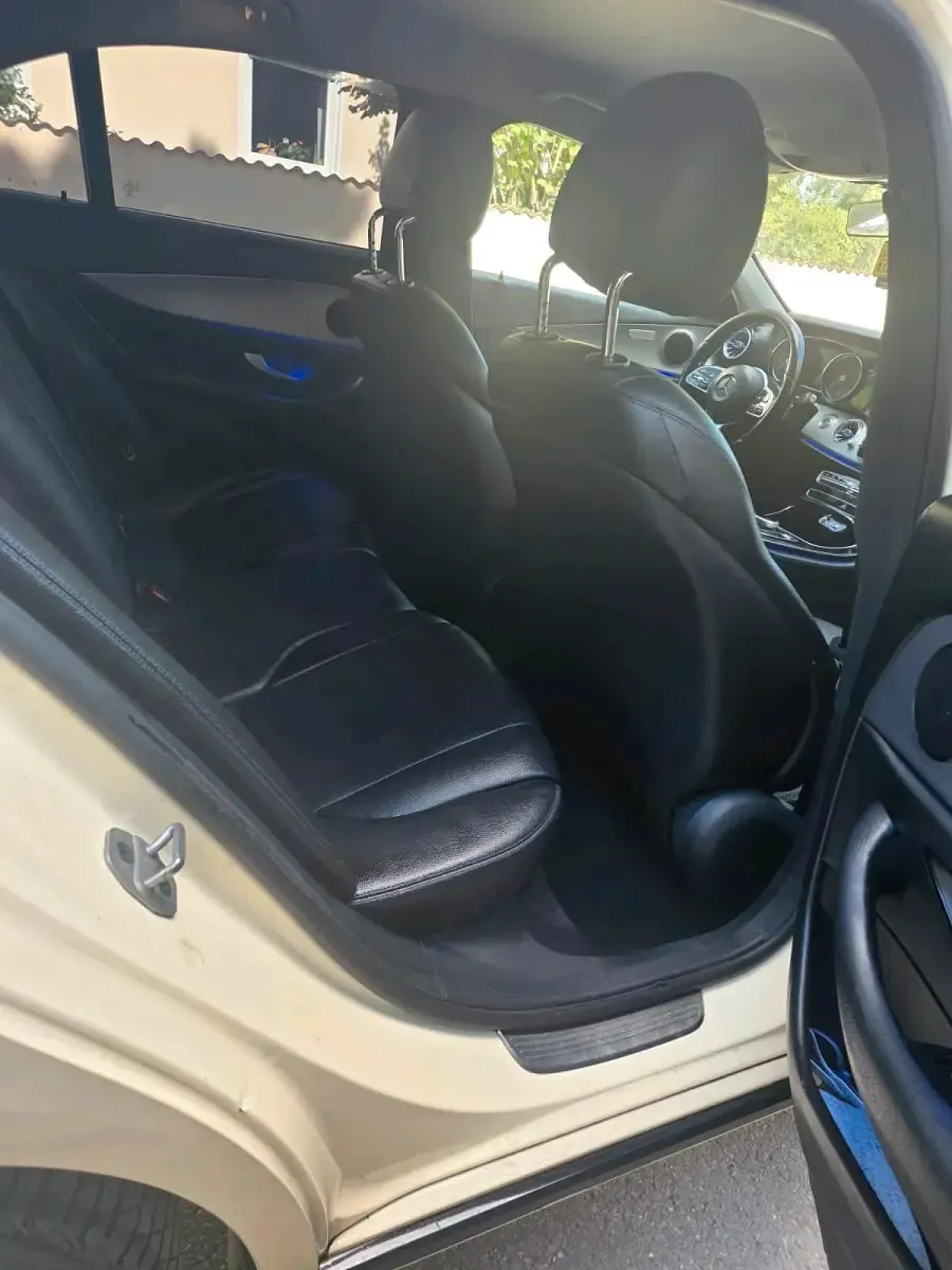 Gebraucht Mercedes E200 150 PS (110 kW) 2018 Gelb Limousine
