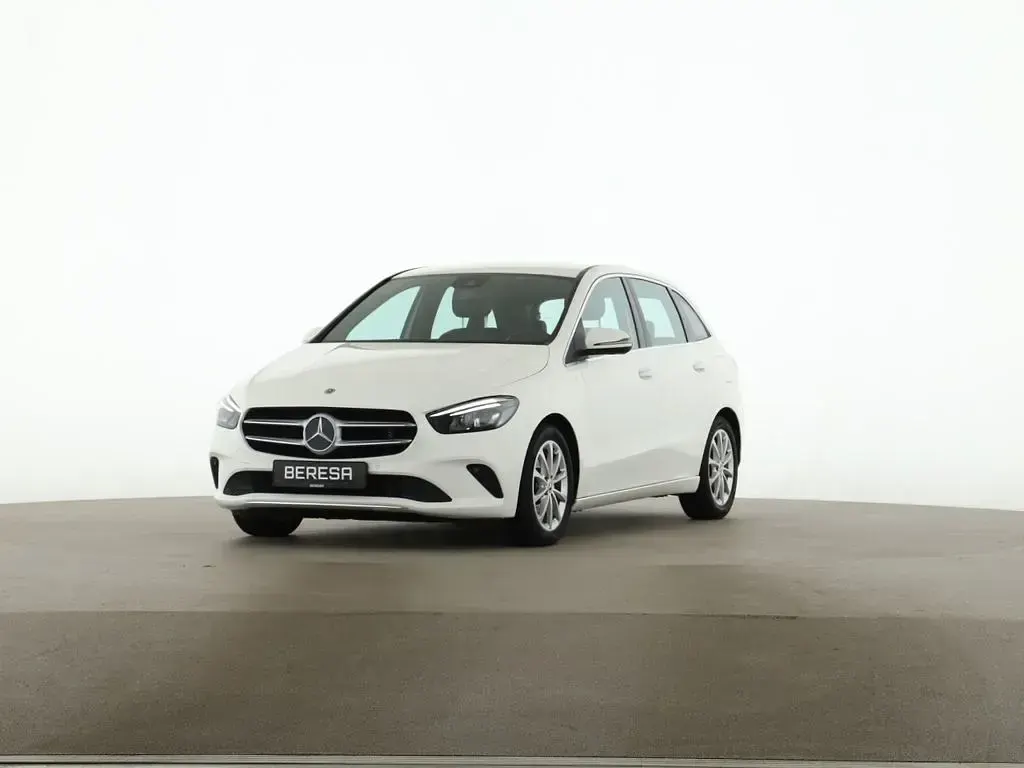 Gebraucht Mercedes B200 Progressive 163 PS (119 kW) 2019 Weiß Kleinwagen