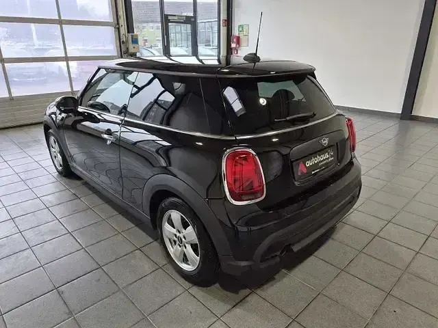 Occasion Mini ONE Classic 75 PK (55 kW) 2022 Zwart Hatchback