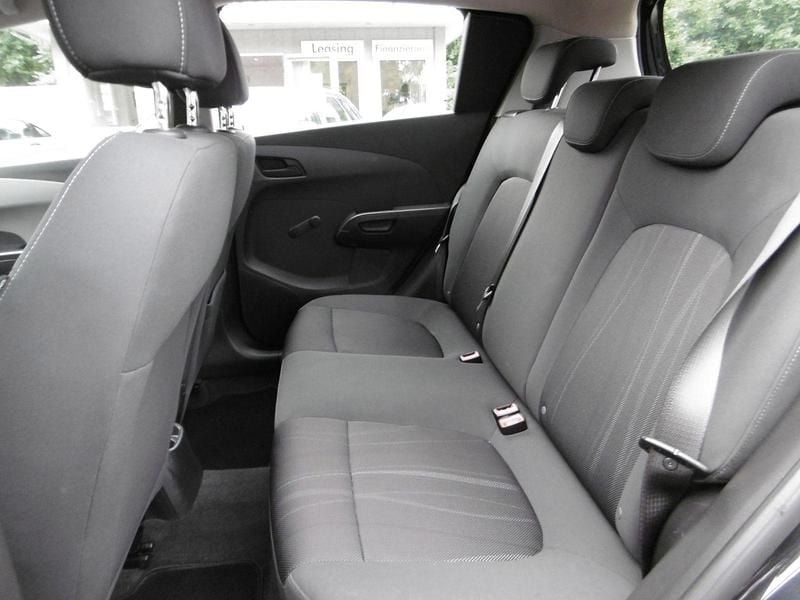 Używany Chevrolet Aveo LT 86 KM (63 kW) 2011 Czarny Hatchback
