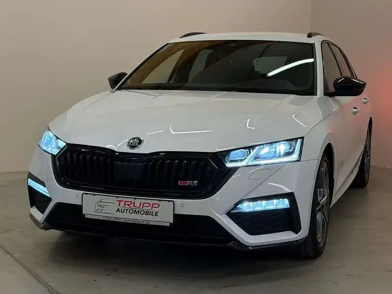 Gebraucht Skoda Octavia RS 200 PS (147 kW) 2023 Weiß Kombi