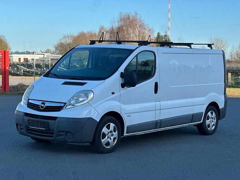Gebraucht Opel Vivaro 114 PS (83 kW) 2012 Weiß Van / Kleinbus