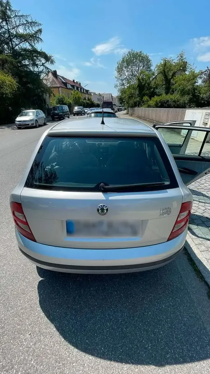 Gebraucht Skoda Fabia 75 PS (55 kW) 2001 Grau Limousine