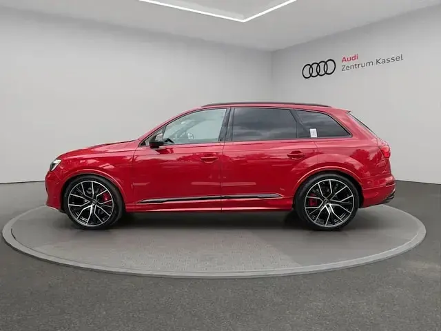Gebraucht Audi SQ7 Ambiente 507 PS (372 kW) 2025 Chilirot metallic SUV