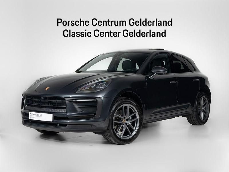 Grau Gebraucht 2024 Porsche Macan SUV | 71.900 € (Teuer) - Bild 1/4