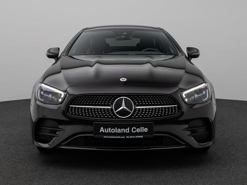 Gebraucht Mercedes 300 AMG 265 PS (194 kW) 2022 Obsidianschwarz metallicschwarz Coupé