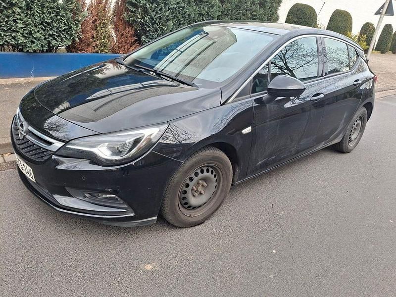 Schwarz Gebraucht 2016 Opel Astra Dynamic Limousine | 7.000 € (Superpreis) - Bild 1/4