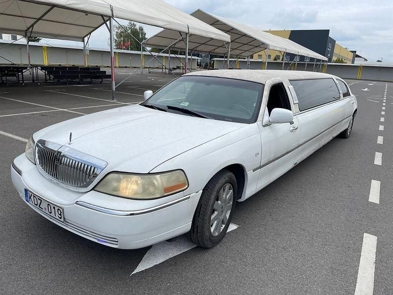 Gebraucht 2006 Lincoln Town Car Limousine | 9.800 € - Bild 1/4