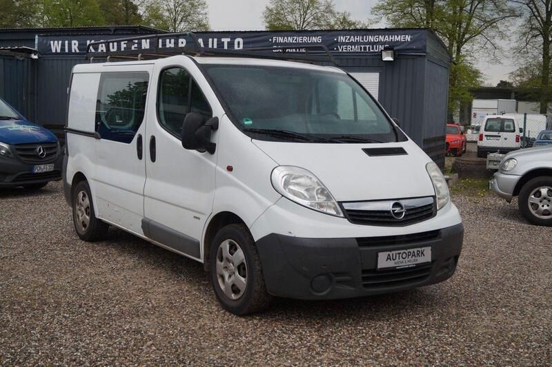 Weiß Gebraucht 2014 Opel Vivaro Van | 7.000 € (Guter Preis) - Bild 1/4