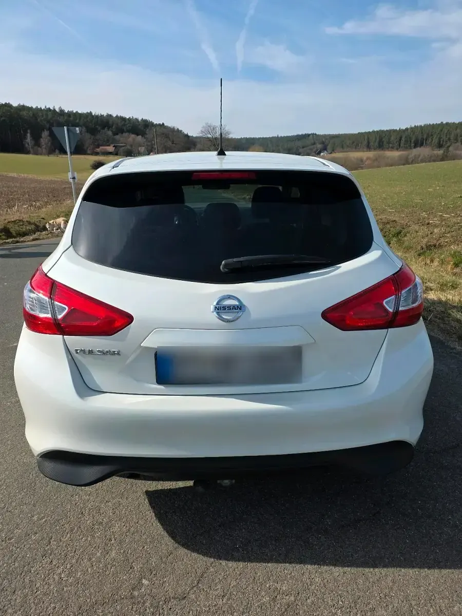 Gebraucht Nissan Pulsar Tekna 116 PS (85 kW) 2018 Weiß Kleinwagen
