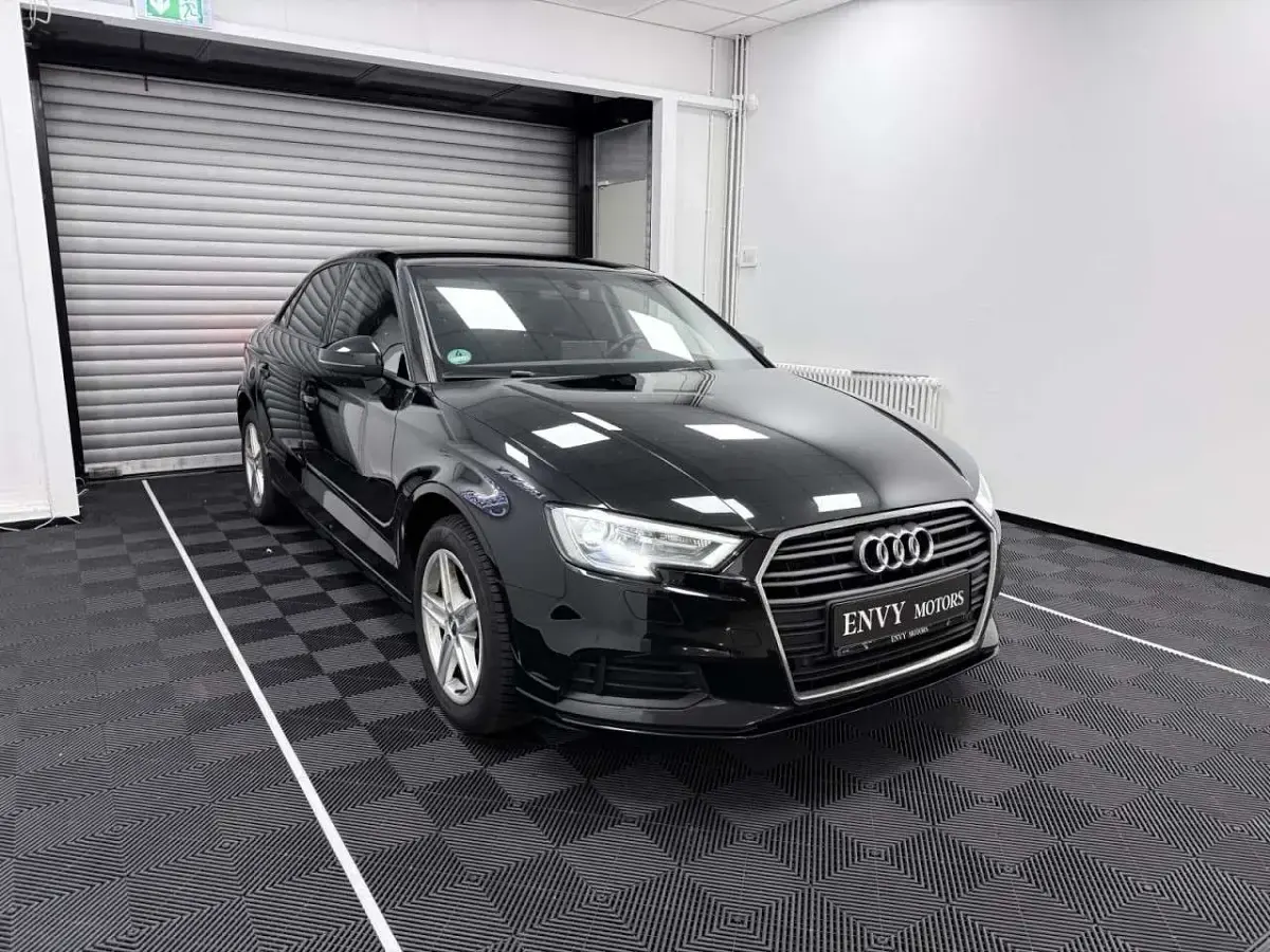 Gebraucht Audi A3 Comfort 116 PS (85 kW) 2019 Brillantschwarz Limousine