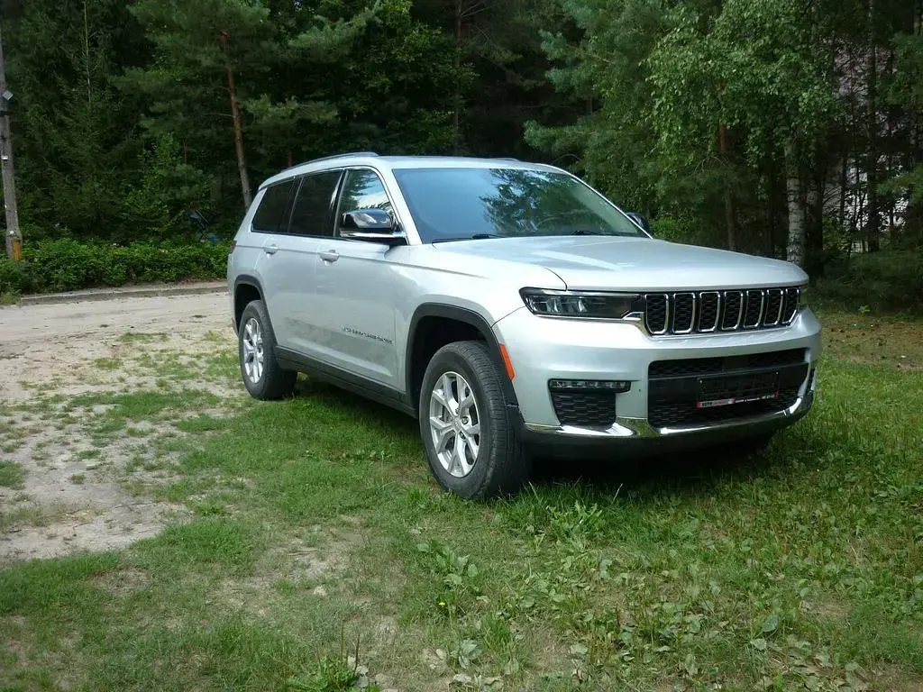 Gebraucht Jeep Grand Cherokee Limited 298 PS (219 kW) 2021 Silber SUV