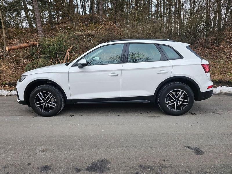 Weiß Gebraucht 2023 Audi Q5 Ambiente SUV | 37.000 € (Superpreis) - Bild 1/4