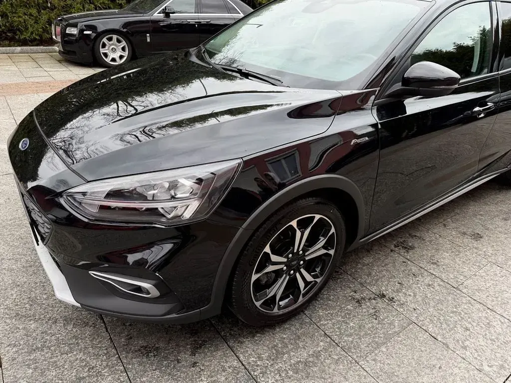 Gebraucht Ford Focus Active 120 PS (88 kW) 2020 Schwarz Limousine